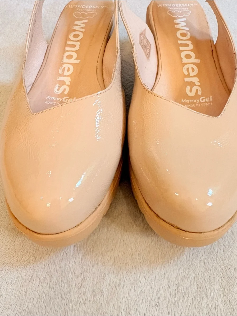Wonders Women's Patent Beige Slingback Wedge Flex Sole Pumps Sz 39